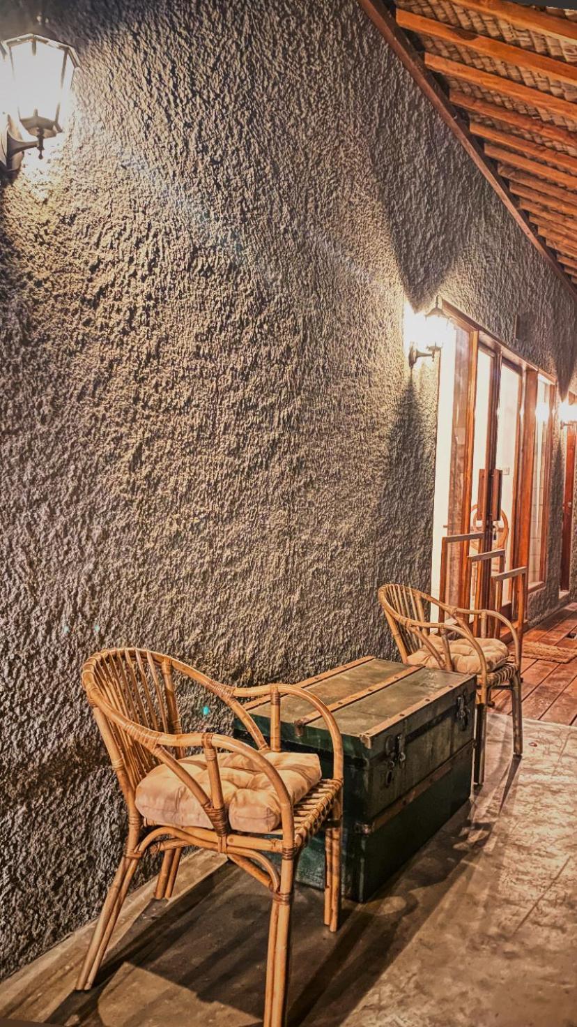 Basa-Basi Lodge Karimunjawa Eksteriør billede