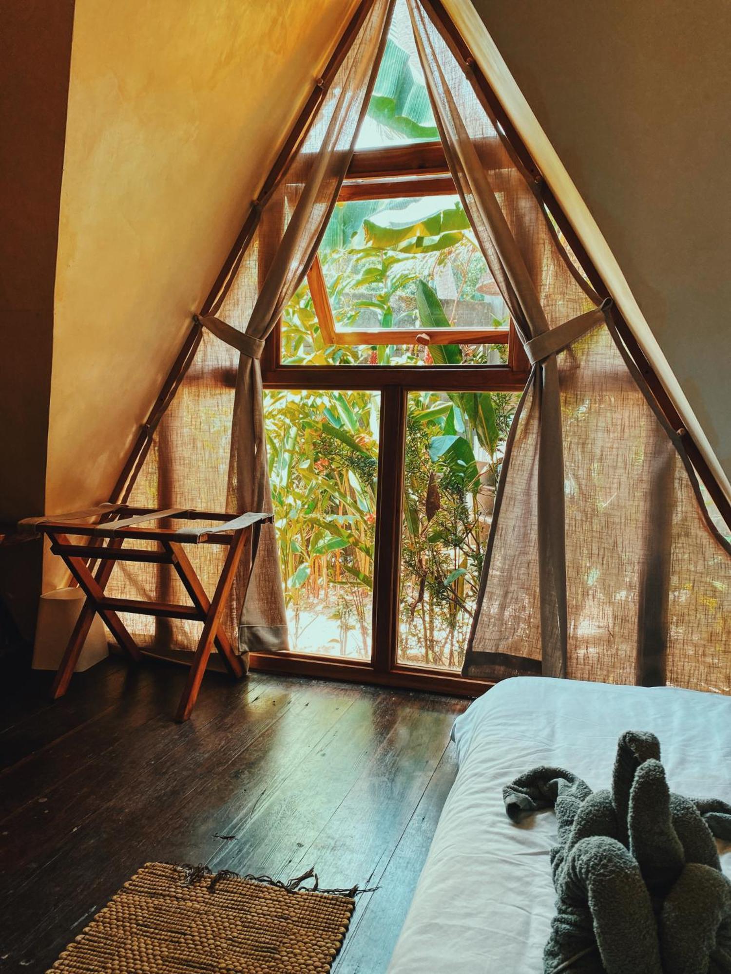 Basa-Basi Lodge Karimunjawa Eksteriør billede