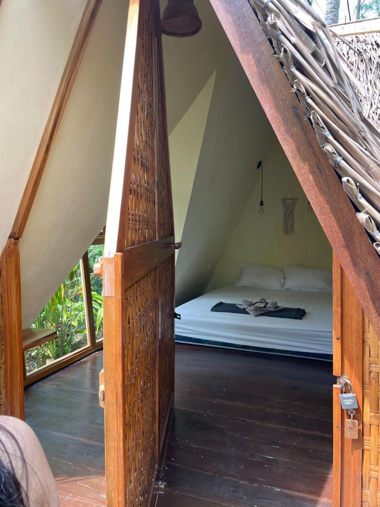 Basa-Basi Lodge Karimunjawa Eksteriør billede