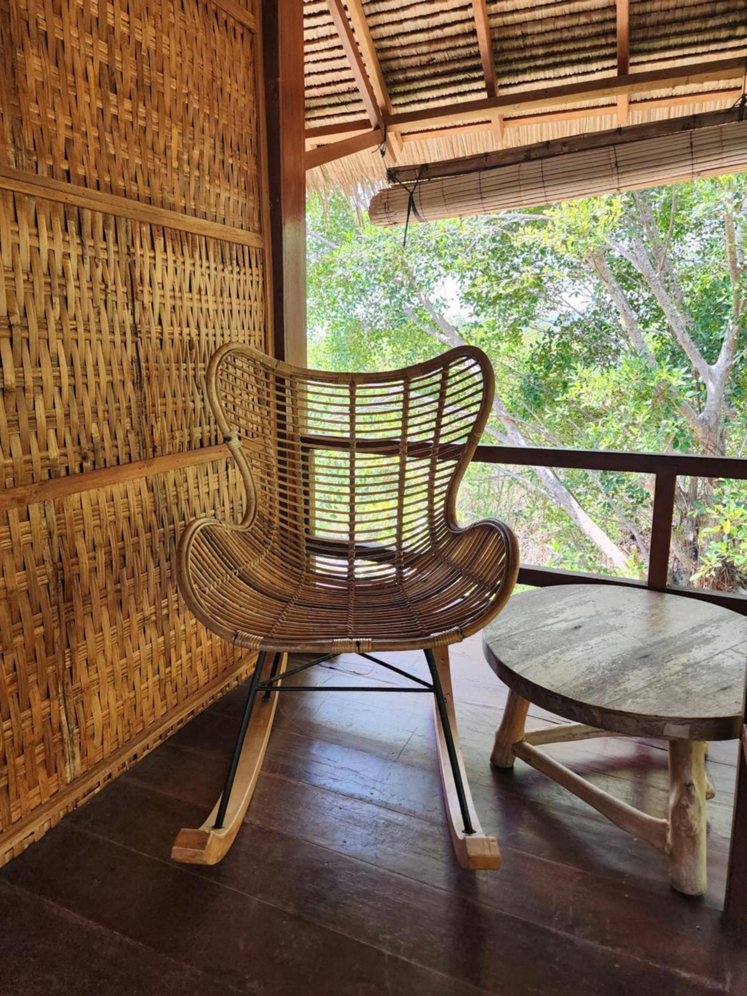 Basa-Basi Lodge Karimunjawa Eksteriør billede
