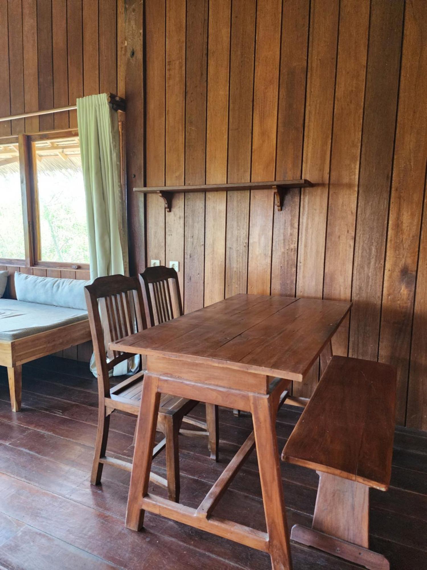 Basa-Basi Lodge Karimunjawa Eksteriør billede