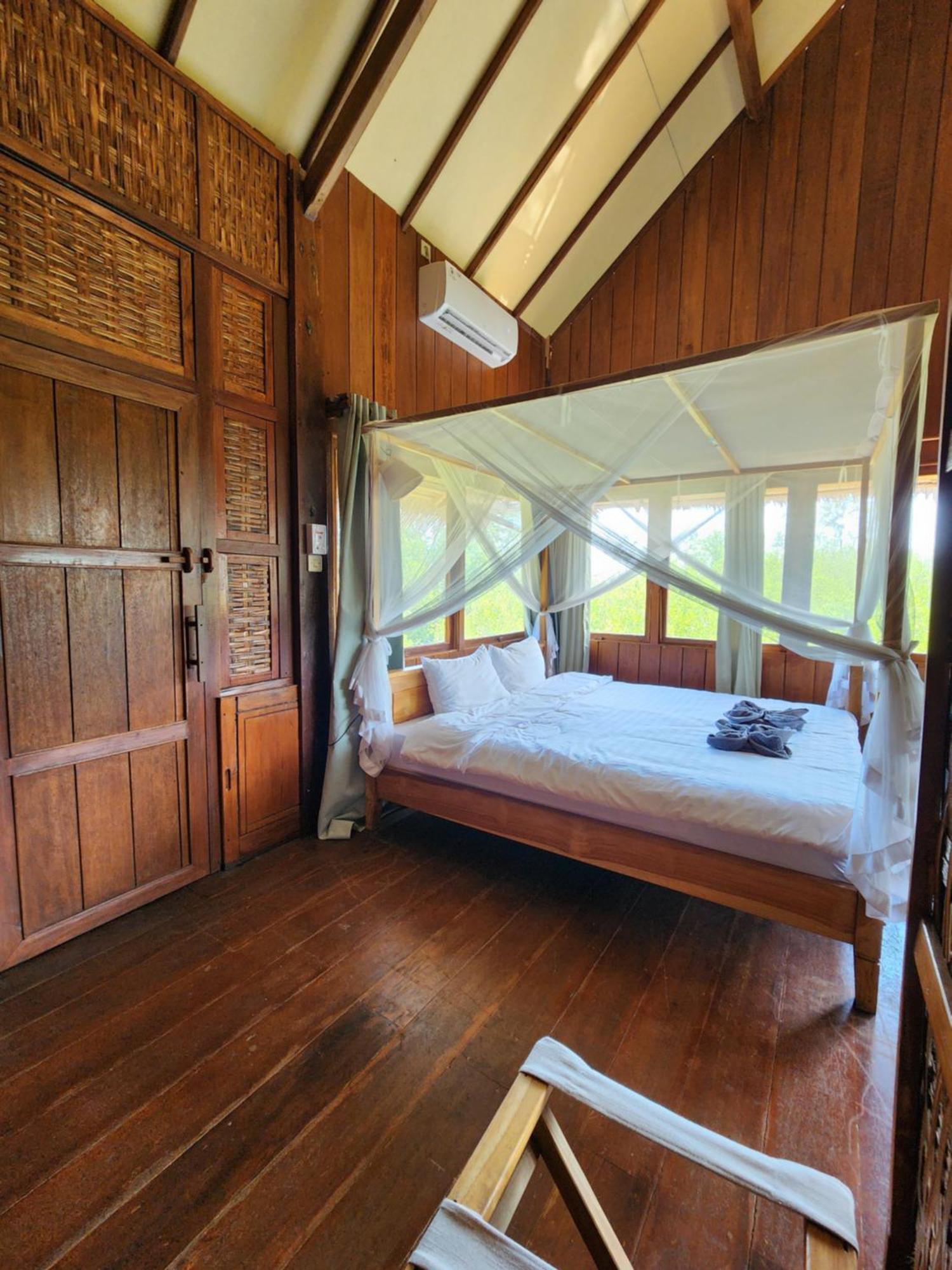 Basa-Basi Lodge Karimunjawa Eksteriør billede